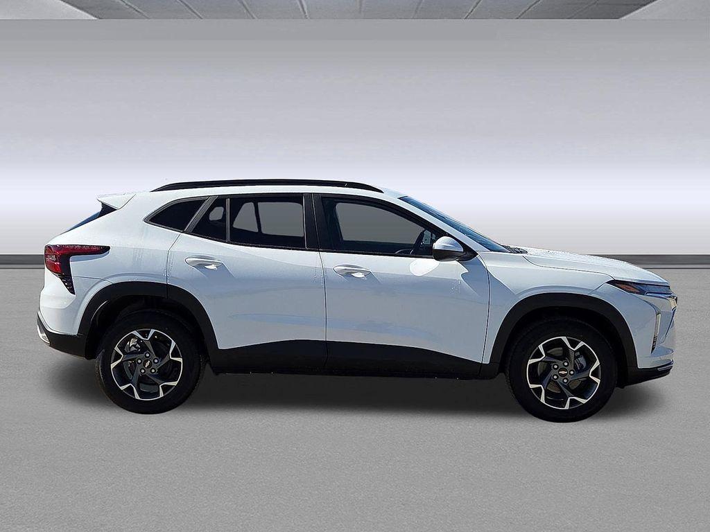 new 2026 Chevrolet Trax car, priced at $25,385