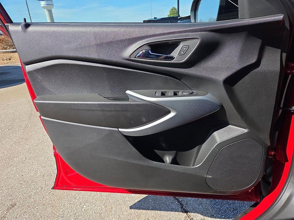 new 2026 Chevrolet Trax car, priced at $25,780