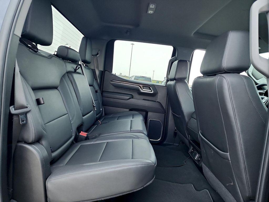 used 2025 GMC Sierra 1500 car, priced at $45,998