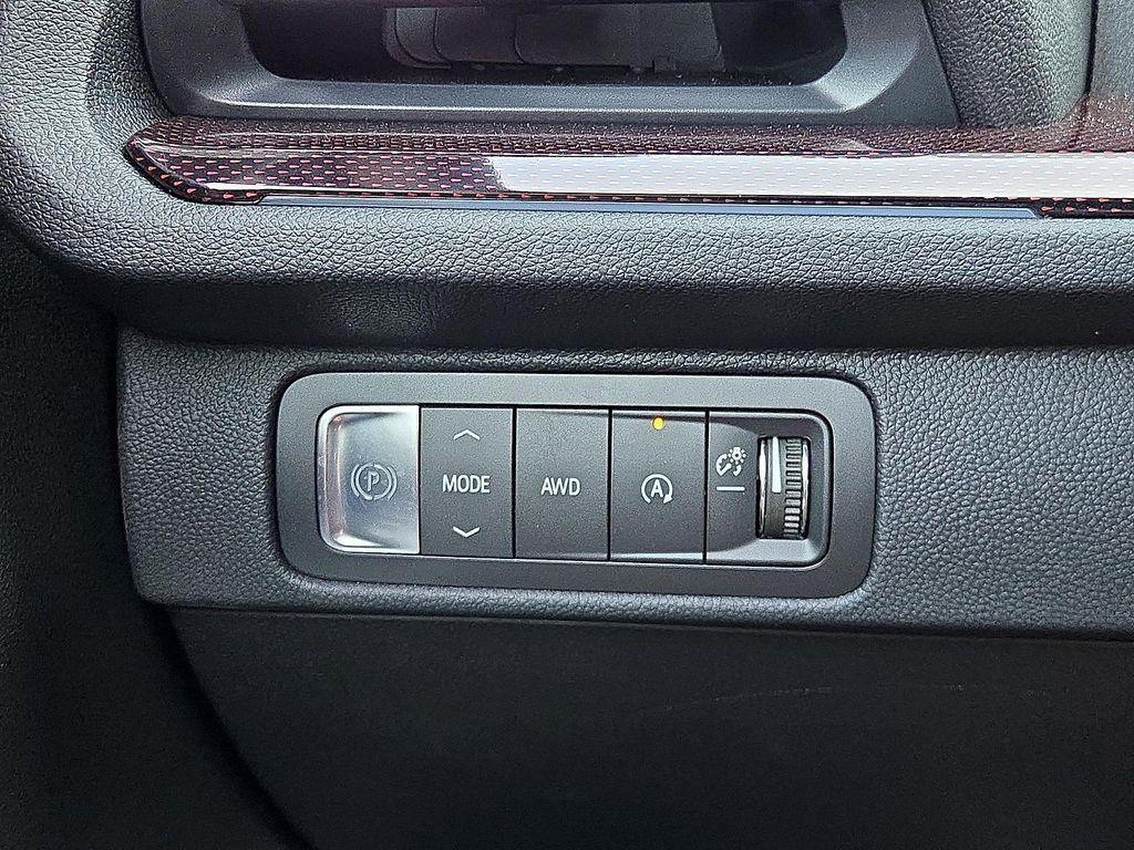 new 2026 Chevrolet Traverse car, priced at $51,620