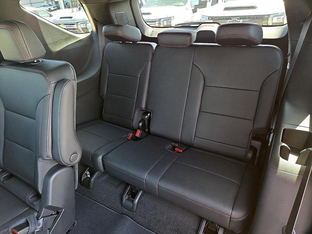 new 2026 Chevrolet Traverse car, priced at $53,120