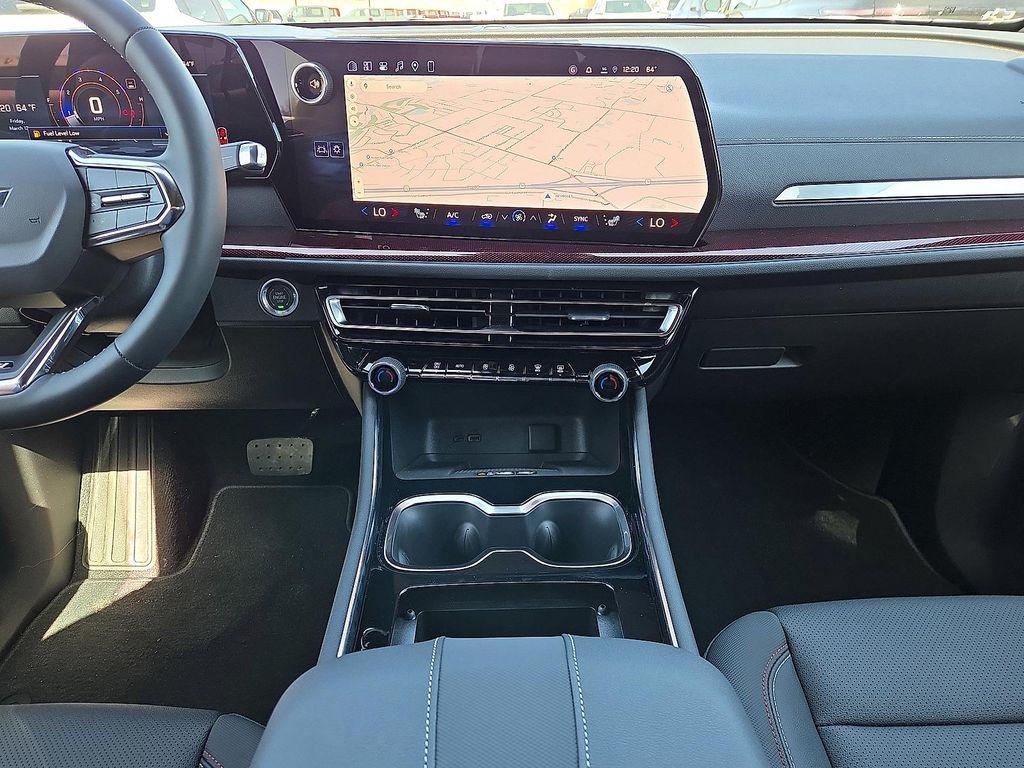 new 2026 Chevrolet Traverse car, priced at $53,120