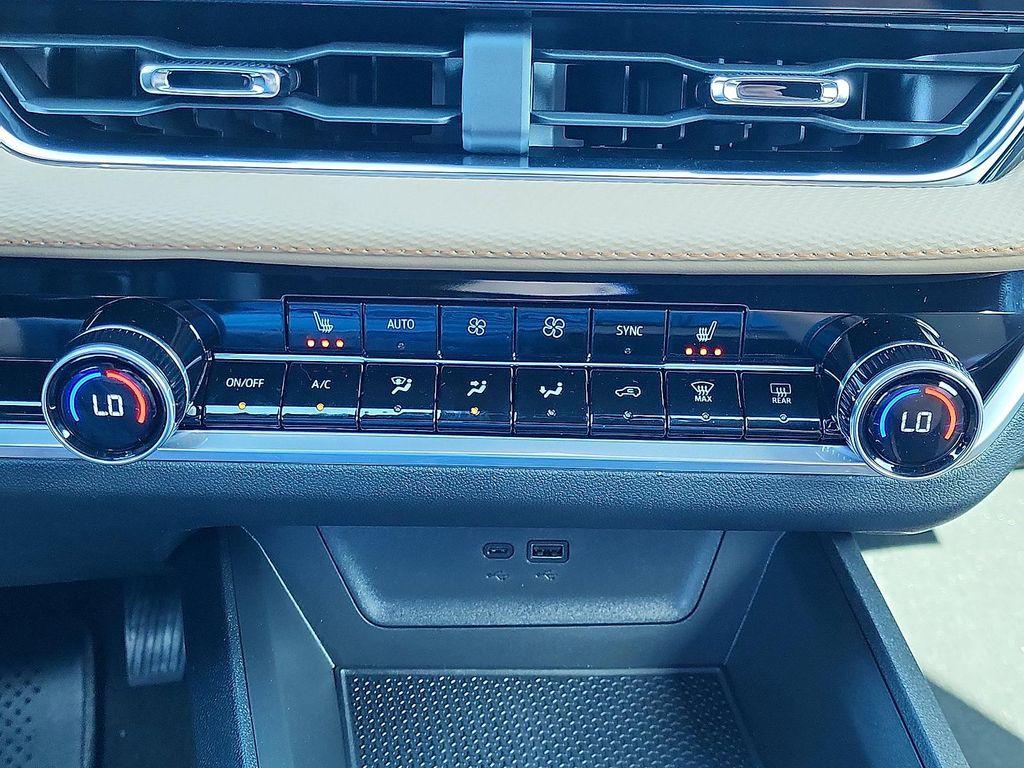 new 2026 Chevrolet Equinox car, priced at $35,340