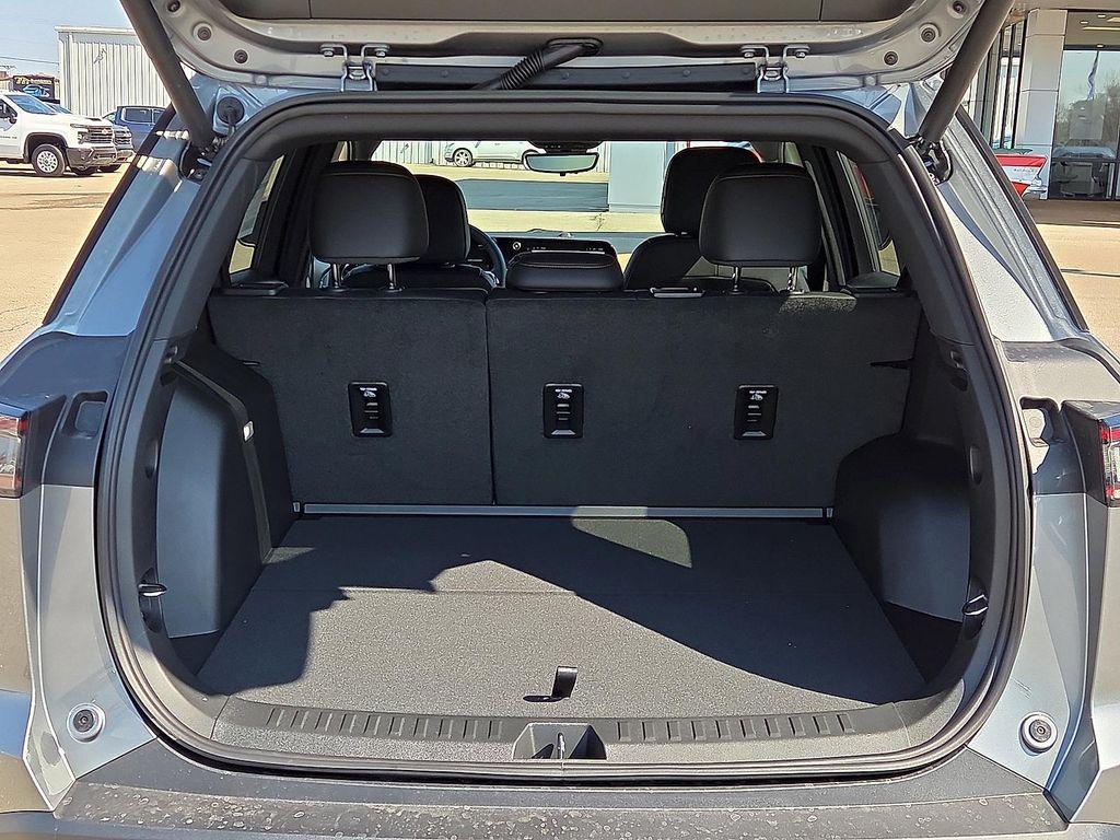 new 2026 Chevrolet Equinox car, priced at $38,985