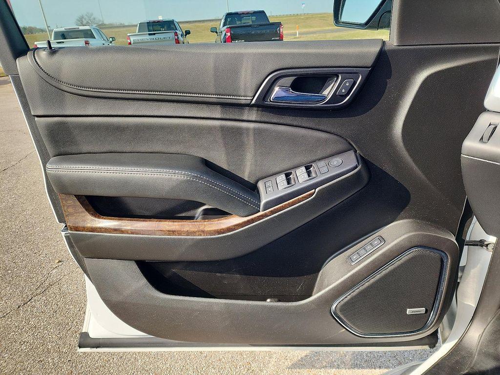 used 2020 Chevrolet Suburban car, priced at $17,999