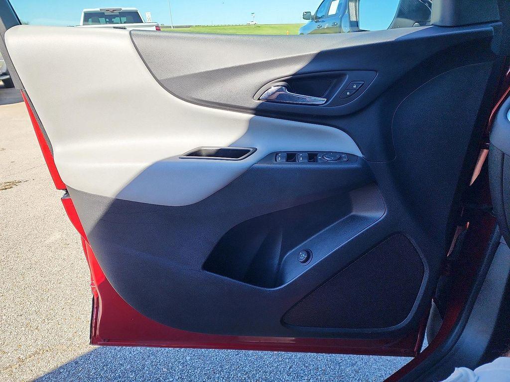 used 2022 Chevrolet Equinox car, priced at $18,916