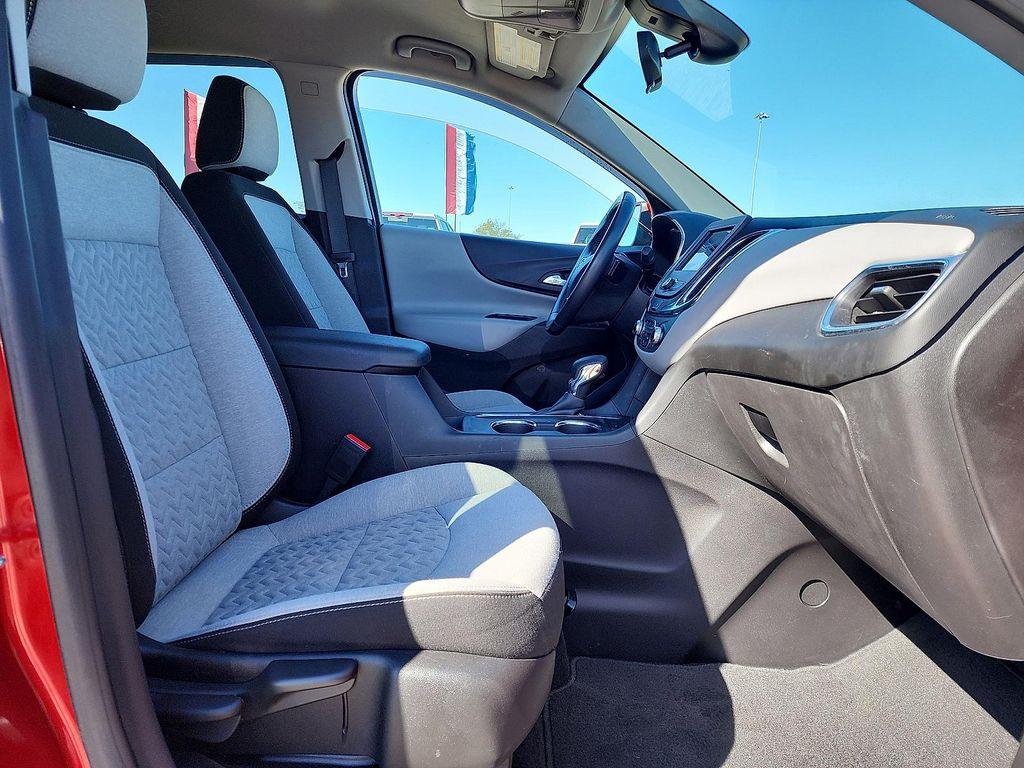 used 2022 Chevrolet Equinox car, priced at $18,916