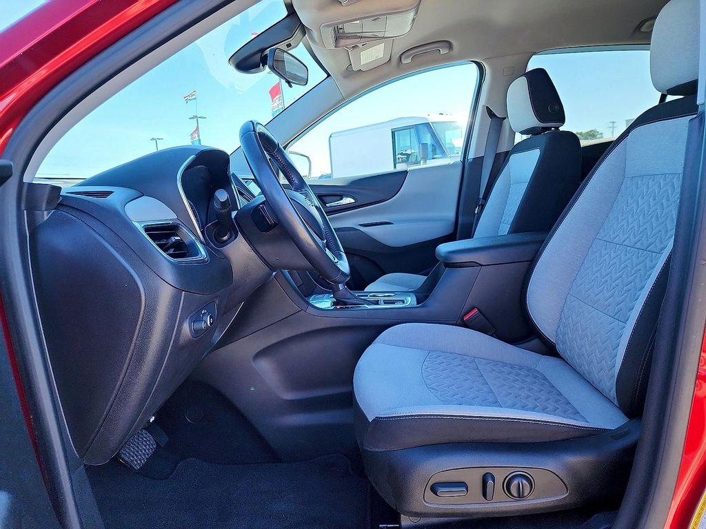 used 2022 Chevrolet Equinox car, priced at $18,916