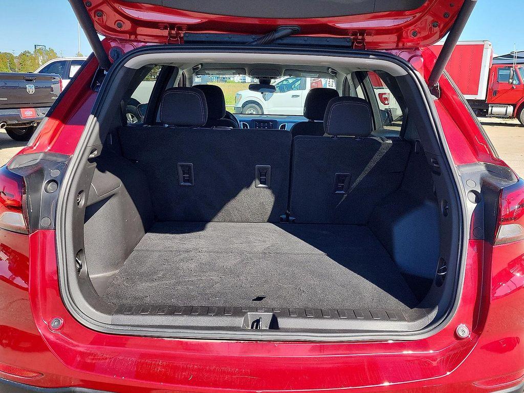 used 2022 Chevrolet Equinox car, priced at $18,916