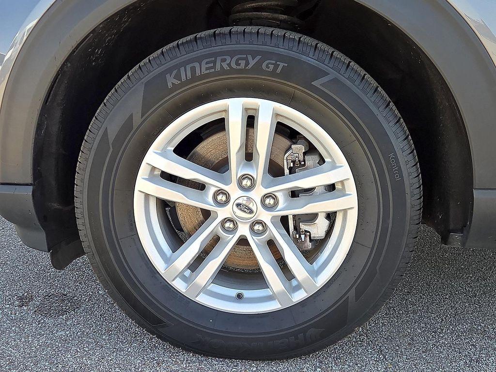 used 2024 Ford Explorer car, priced at $35,889