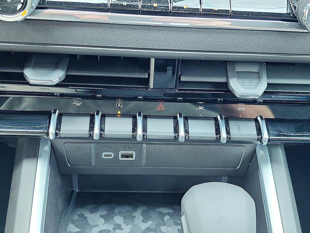 new 2026 Chevrolet Colorado car, priced at $34,390