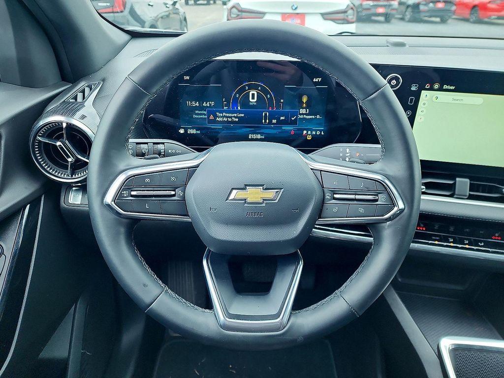 used 2025 Chevrolet Equinox car, priced at $25,391