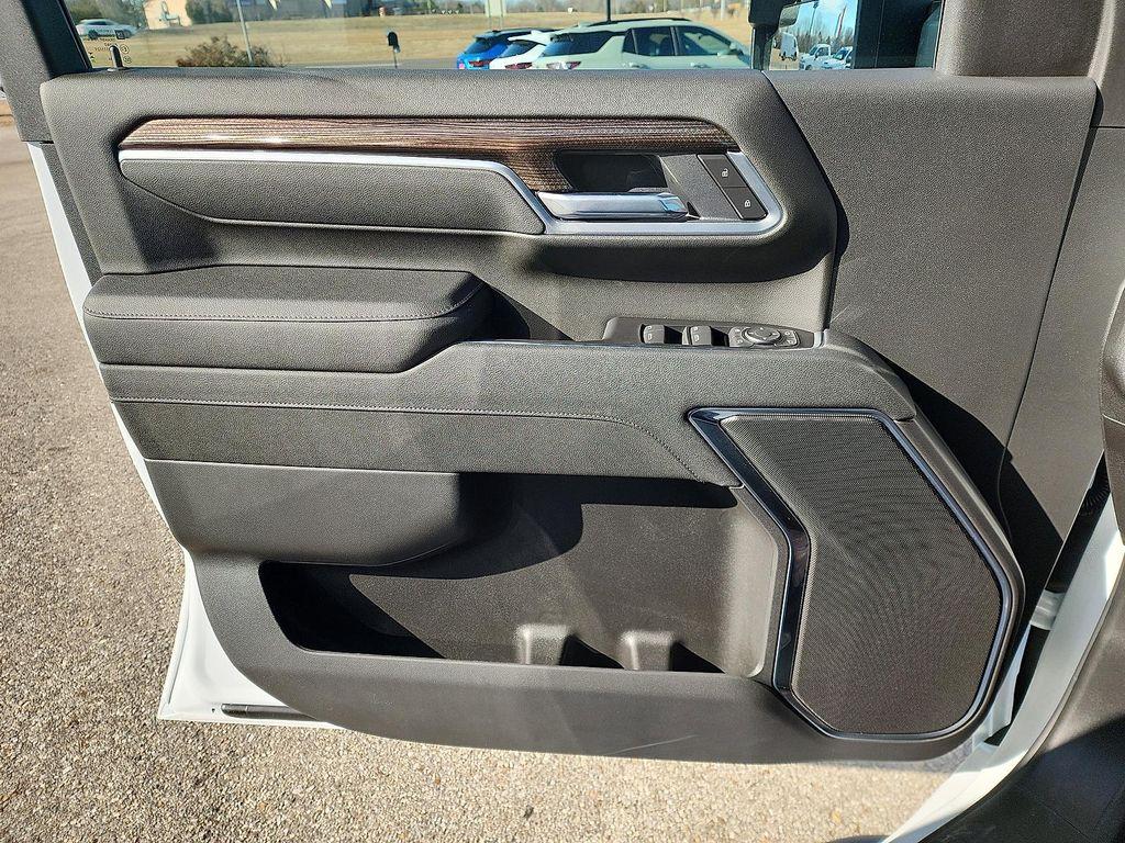 new 2026 Chevrolet Silverado 2500 car, priced at $69,930