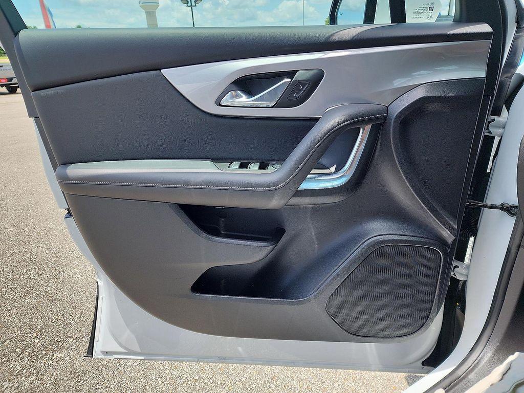 new 2025 Chevrolet Blazer car, priced at $36,485
