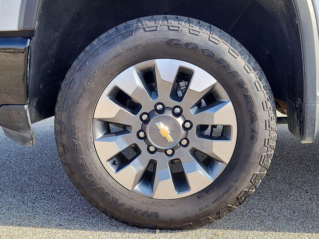 used 2025 Chevrolet Silverado 2500 car, priced at $49,987