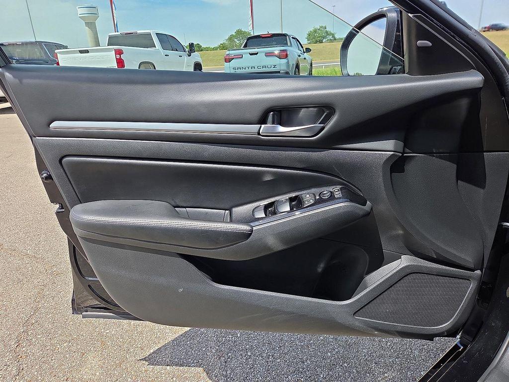 used 2023 Nissan Altima car, priced at $22,633