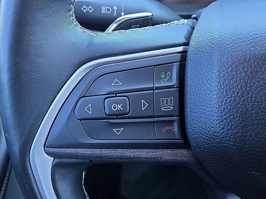 used 2022 Jeep Grand Cherokee car, priced at $29,878