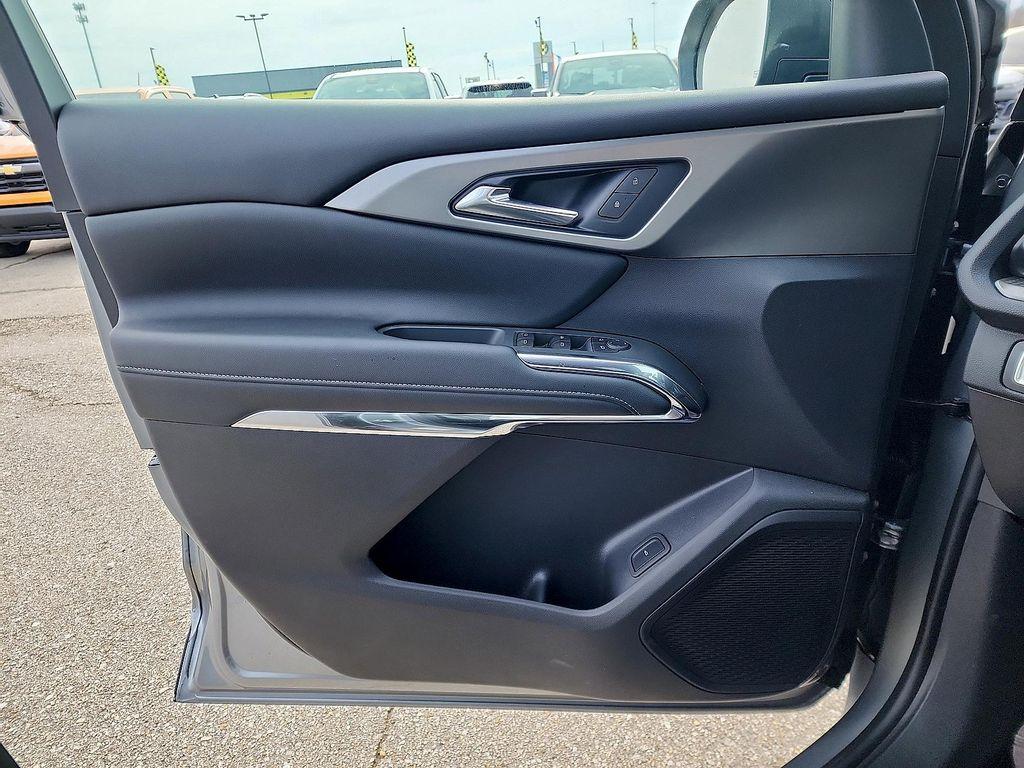 used 2026 Chevrolet Traverse car