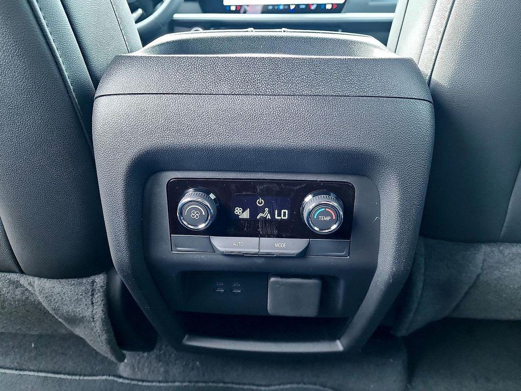 used 2026 Chevrolet Traverse car