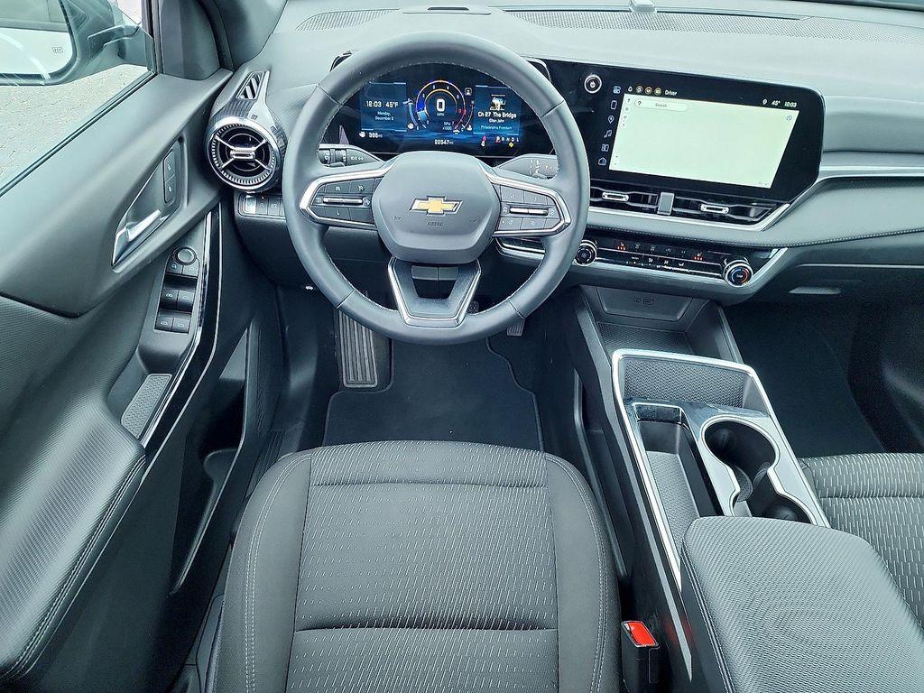 used 2025 Chevrolet Equinox car, priced at $25,623