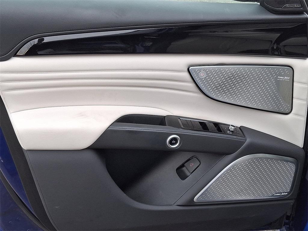 used 2023 Maserati Grecale car, priced at $39,995