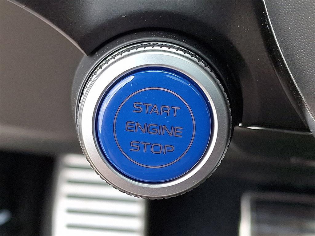 new 2025 Maserati Grecale car, priced at $83,575