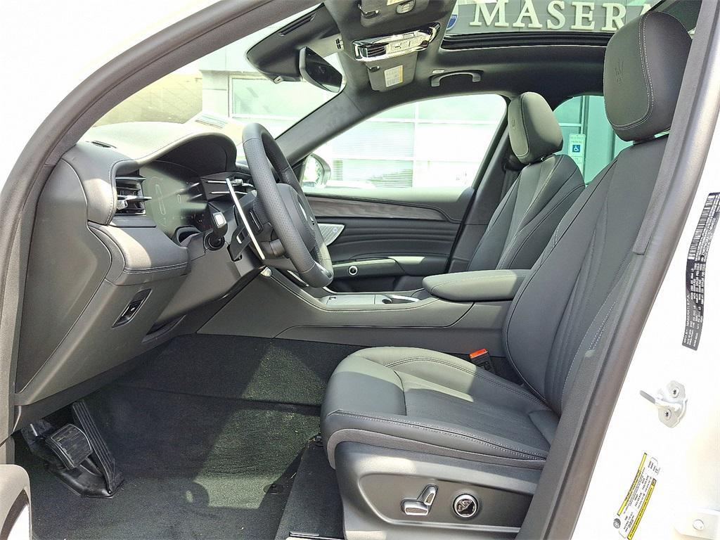 new 2025 Maserati Grecale car, priced at $73,585