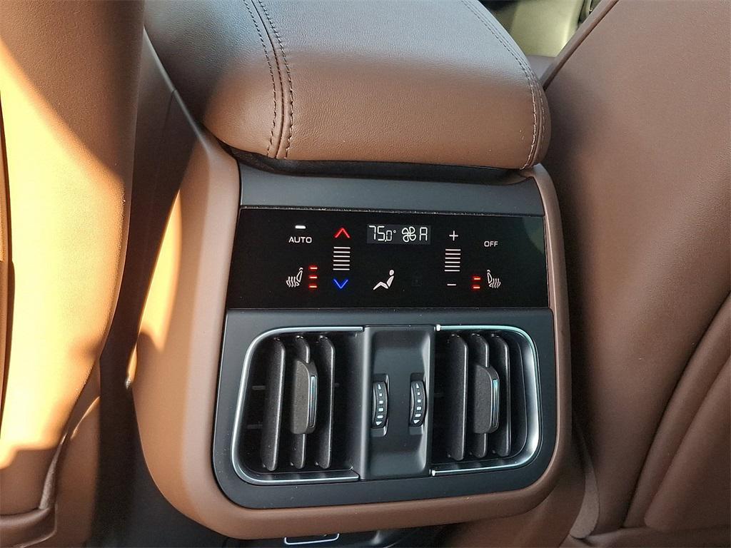 new 2026 Maserati Grecale car, priced at $96,205