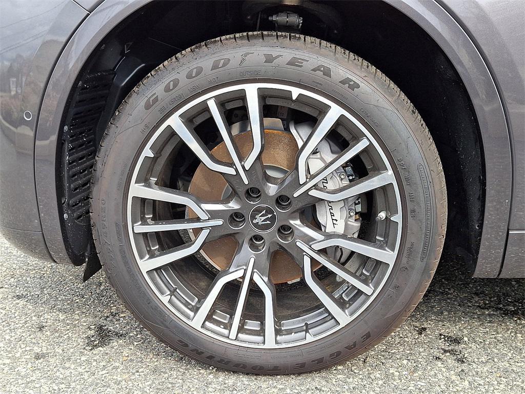 new 2025 Maserati Grecale car, priced at $71,235