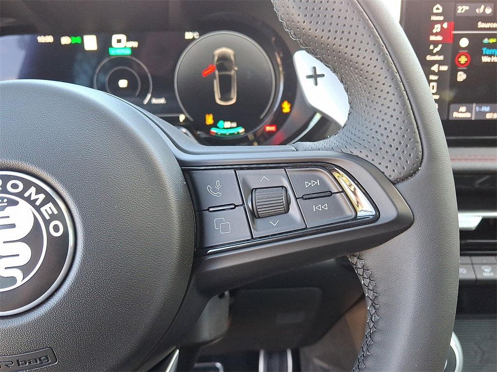 new 2025 Alfa Romeo Tonale car, priced at $51,125