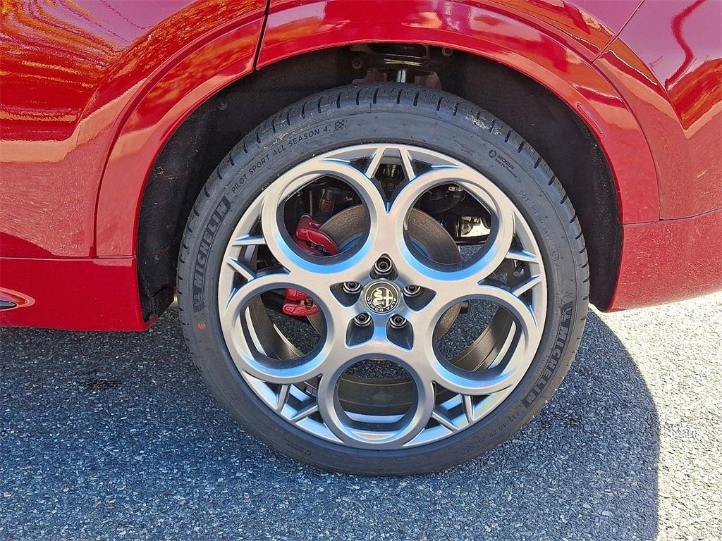 new 2025 Alfa Romeo Tonale car, priced at $51,125