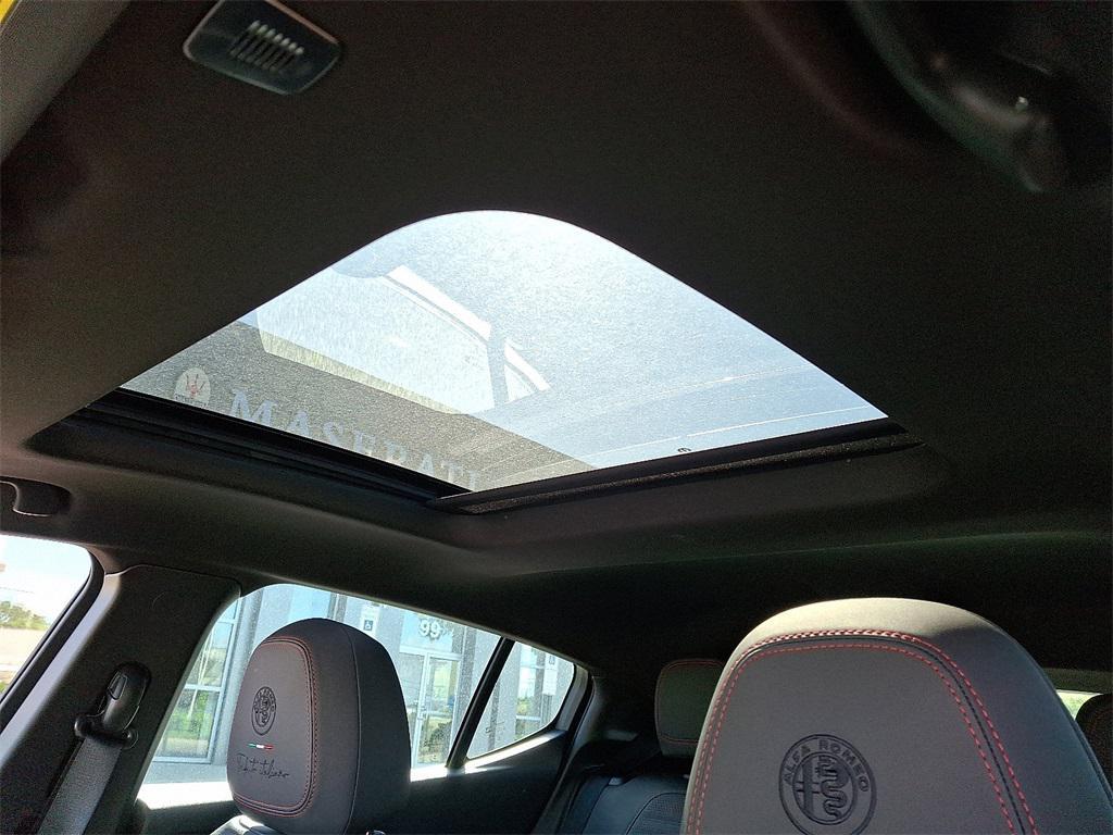 new 2025 Alfa Romeo Tonale car, priced at $51,125