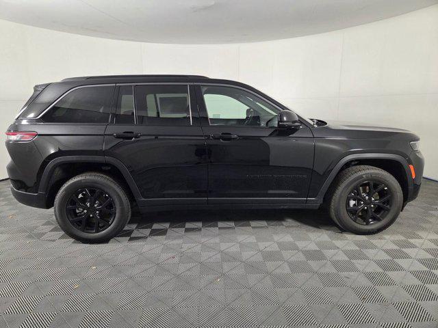 new 2026 Jeep Grand Cherokee car, priced at $37,194