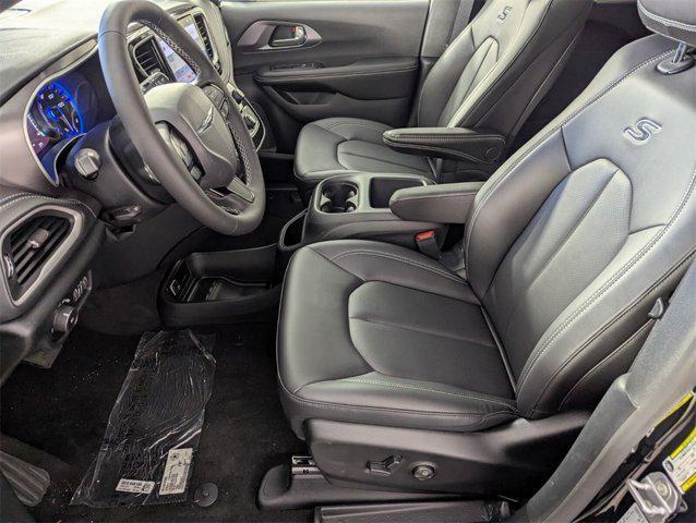 new 2026 Chrysler Pacifica car, priced at $44,736