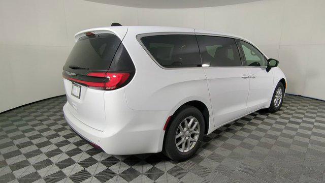 new 2026 Chrysler Pacifica car, priced at $40,027