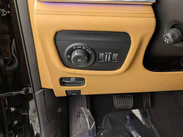 new 2025 Jeep Grand Cherokee car, priced at $58,461