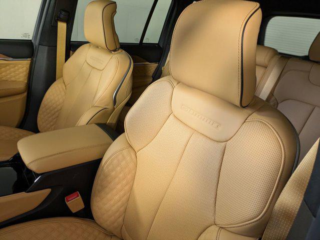 new 2025 Jeep Grand Cherokee car, priced at $58,461