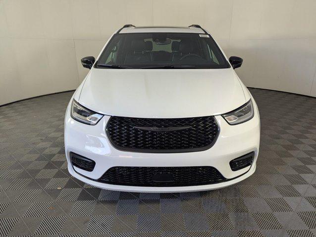 new 2026 Chrysler Pacifica car, priced at $42,916