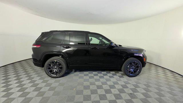 new 2025 Jeep Grand Cherokee car, priced at $59,176