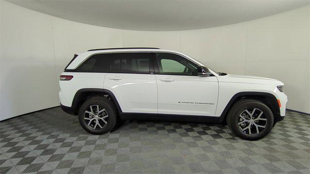 new 2025 Jeep Grand Cherokee car, priced at $33,017