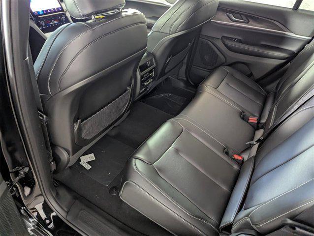 new 2025 Jeep Grand Cherokee car, priced at $37,091