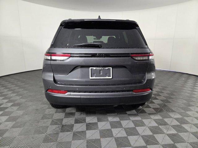 new 2026 Jeep Grand Cherokee car, priced at $37,194