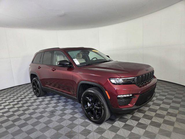 used 2025 Jeep Grand Cherokee car, priced at $32,788