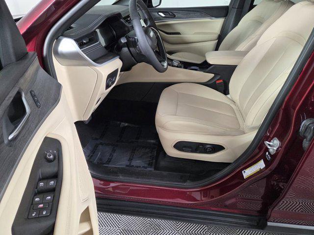 used 2025 Jeep Grand Cherokee car, priced at $32,788