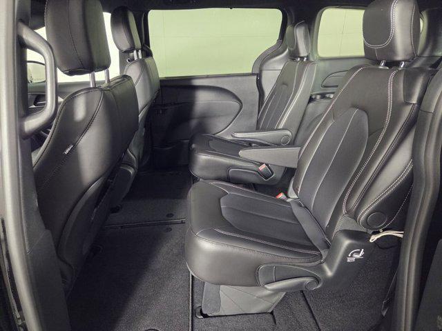 new 2026 Chrysler Pacifica car, priced at $37,289