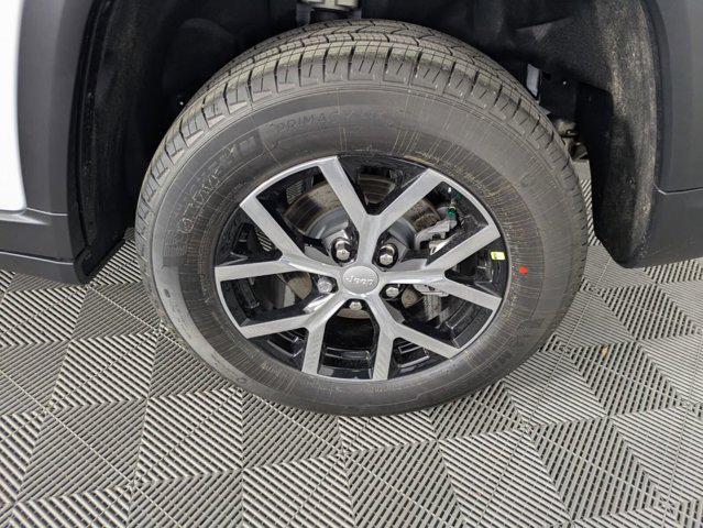 new 2025 Jeep Grand Cherokee car, priced at $33,017