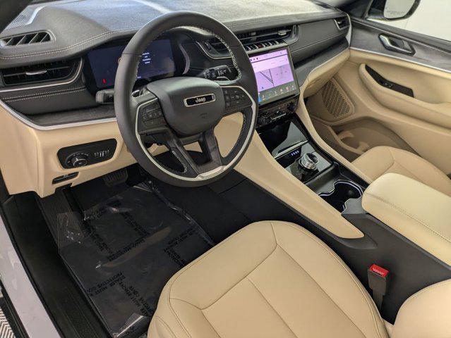 new 2025 Jeep Grand Cherokee car, priced at $33,017