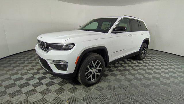 new 2025 Jeep Grand Cherokee car, priced at $33,017