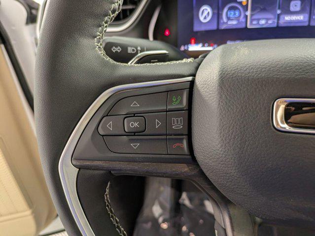 new 2025 Jeep Grand Cherokee car, priced at $33,017