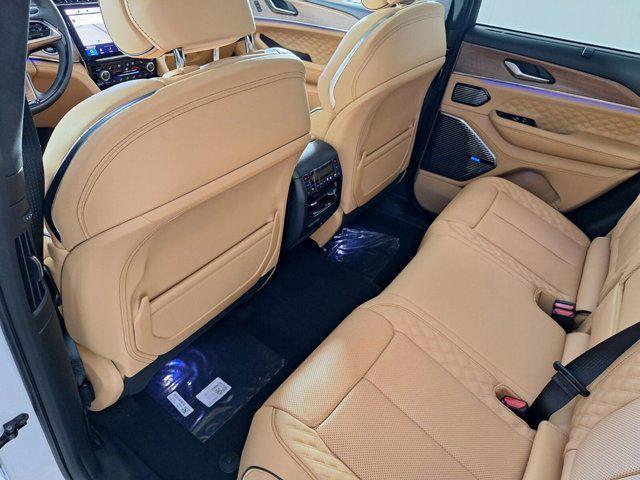 new 2025 Jeep Grand Cherokee car, priced at $56,922